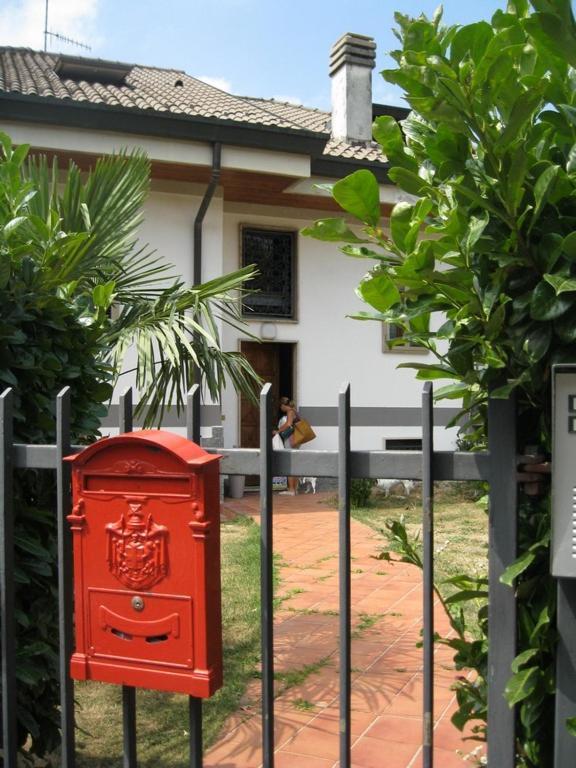 La Casa Dei Pini Bed & Breakfast Malnate Luaran gambar